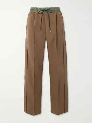 Beige trousers