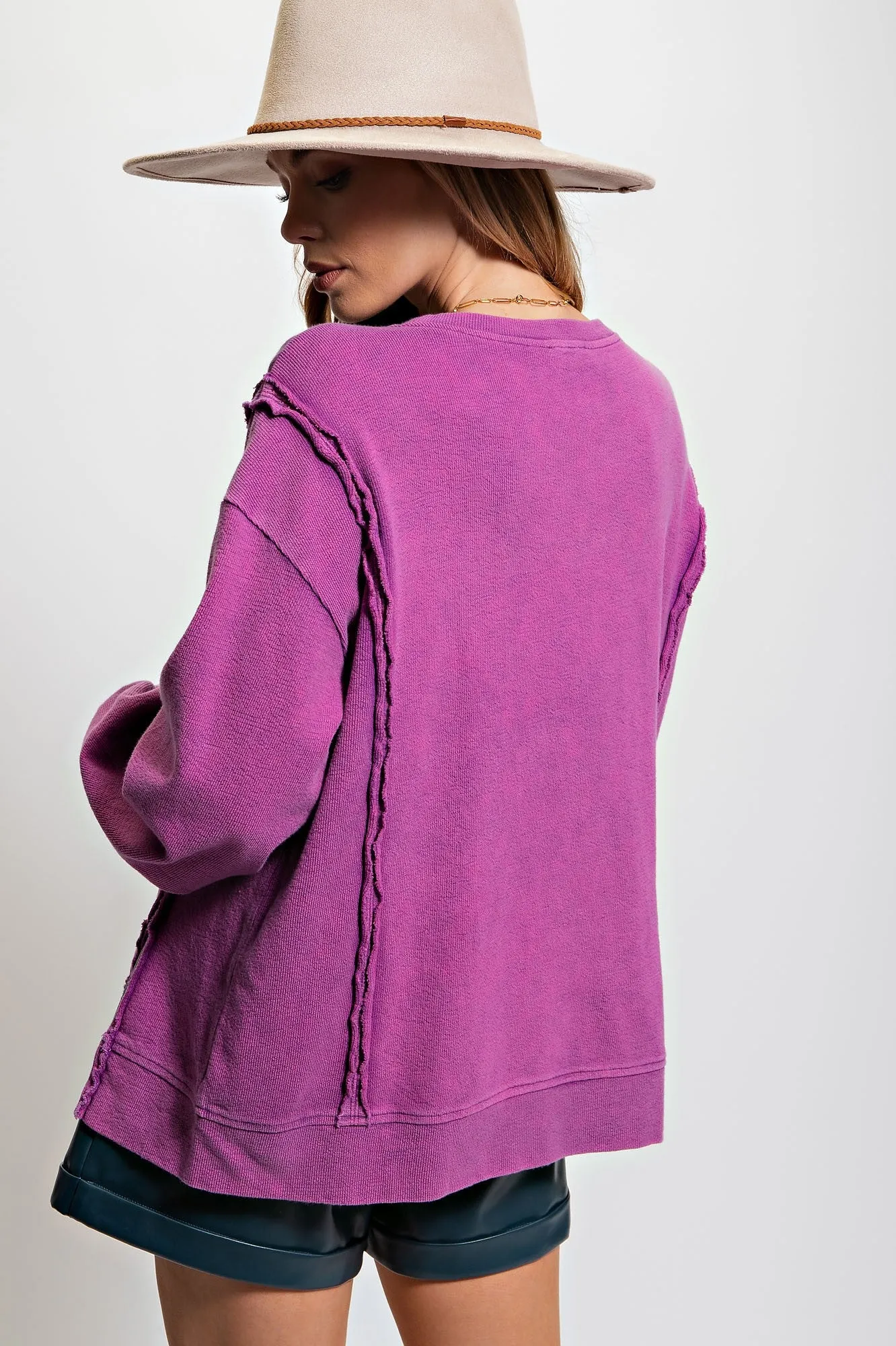 Easel Ribbed Knit Pullover Top in Lilac Rose