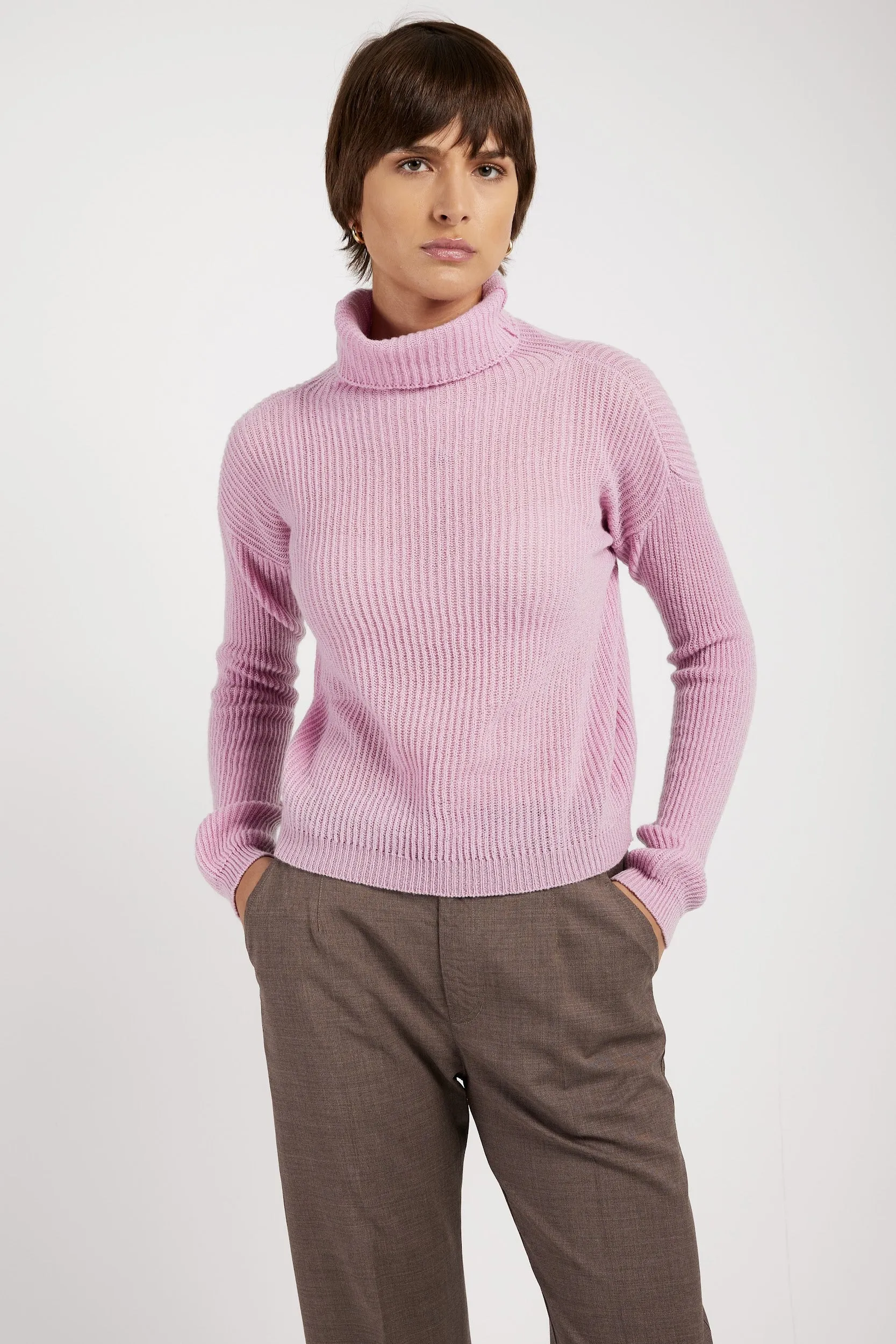 Light Cashmere Turtleneck Sweater in Rose