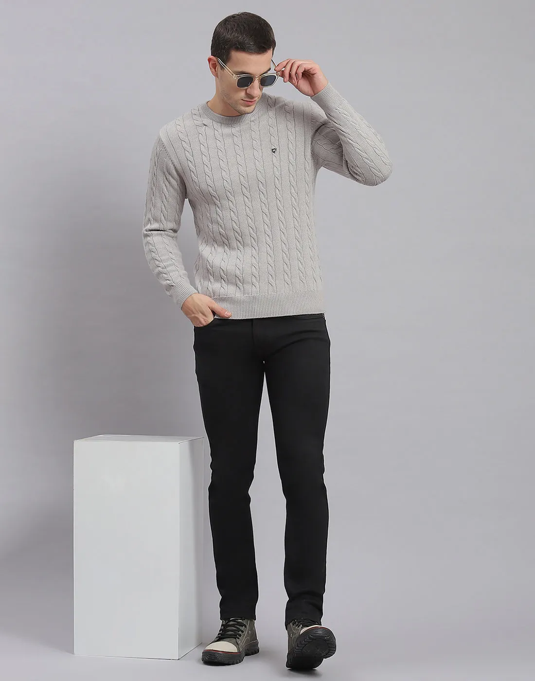 Men Grey Self Design Round Neck Full Sleeve Sweater