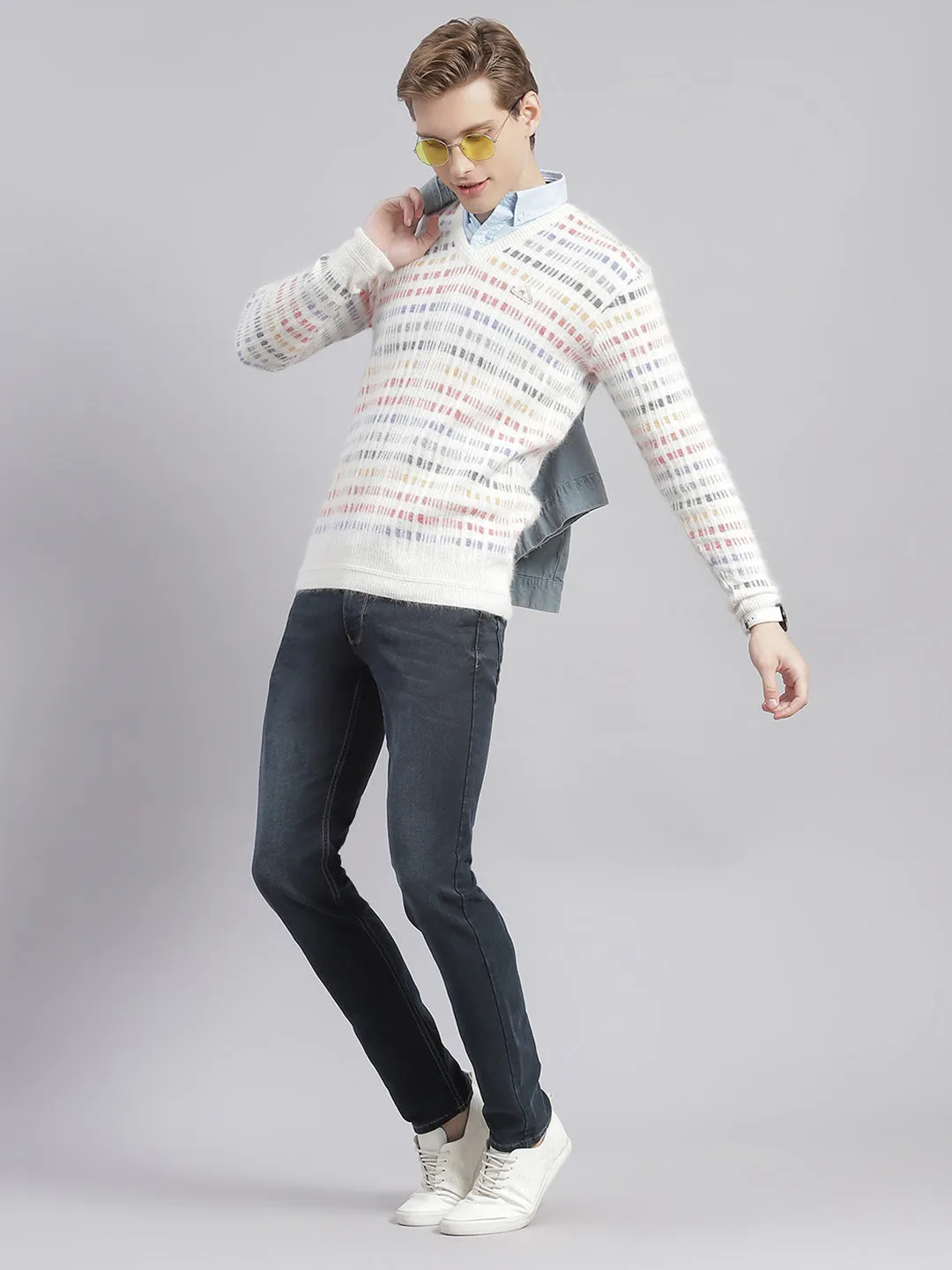 Men White Self Design V Neck Full Sleeve Sweaters/Pullovers