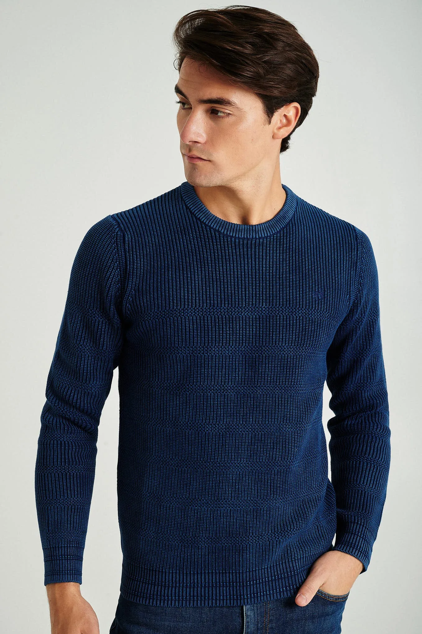 Men's organic cotton crew neck sweater