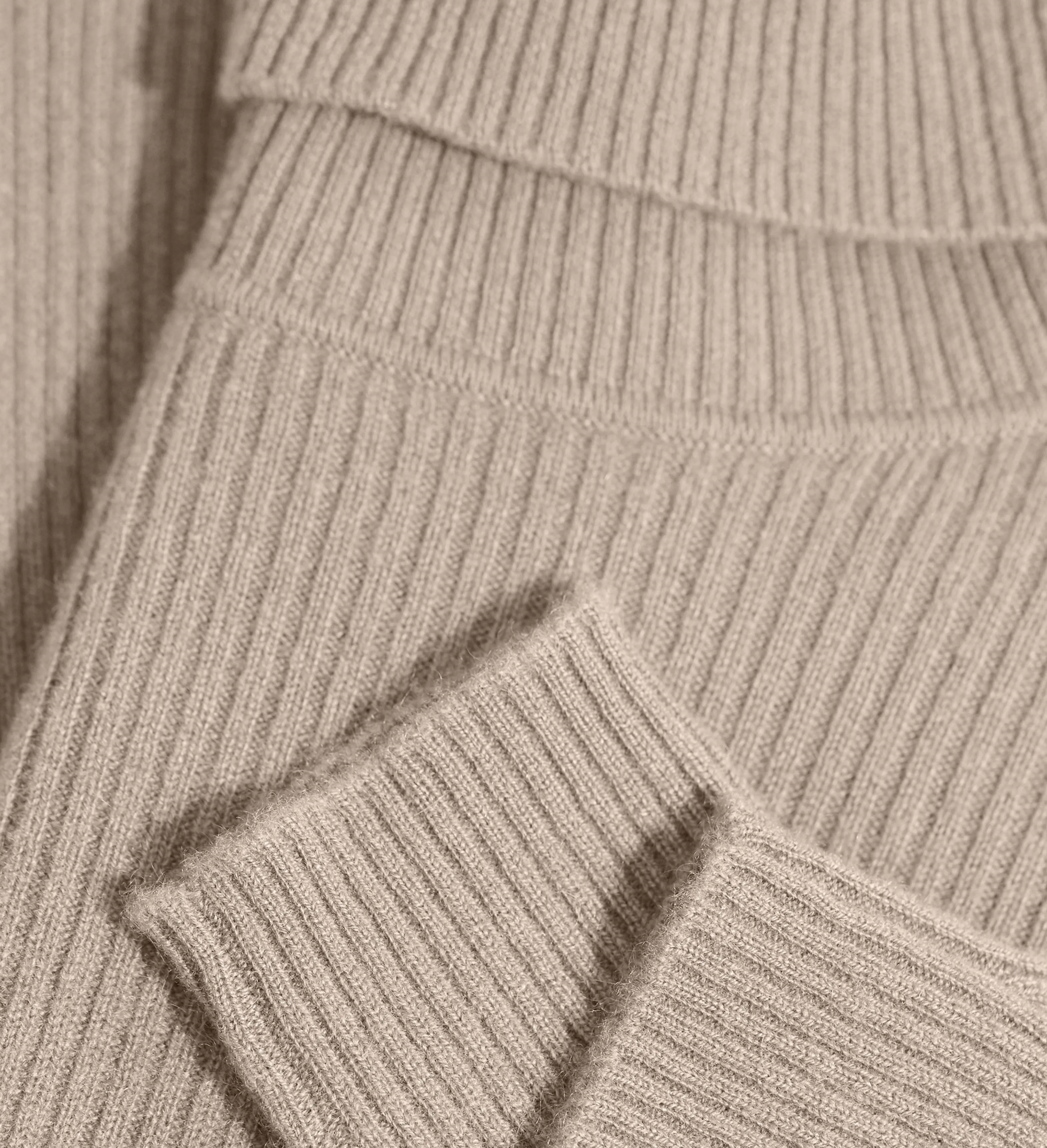 The Ribbed Turtleneck Cashmere Sweater