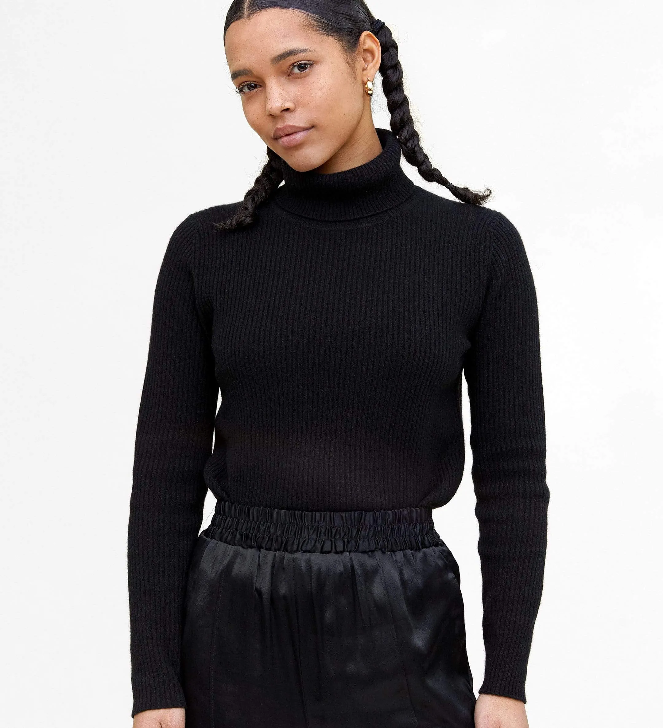 The Ribbed Turtleneck Cashmere Sweater