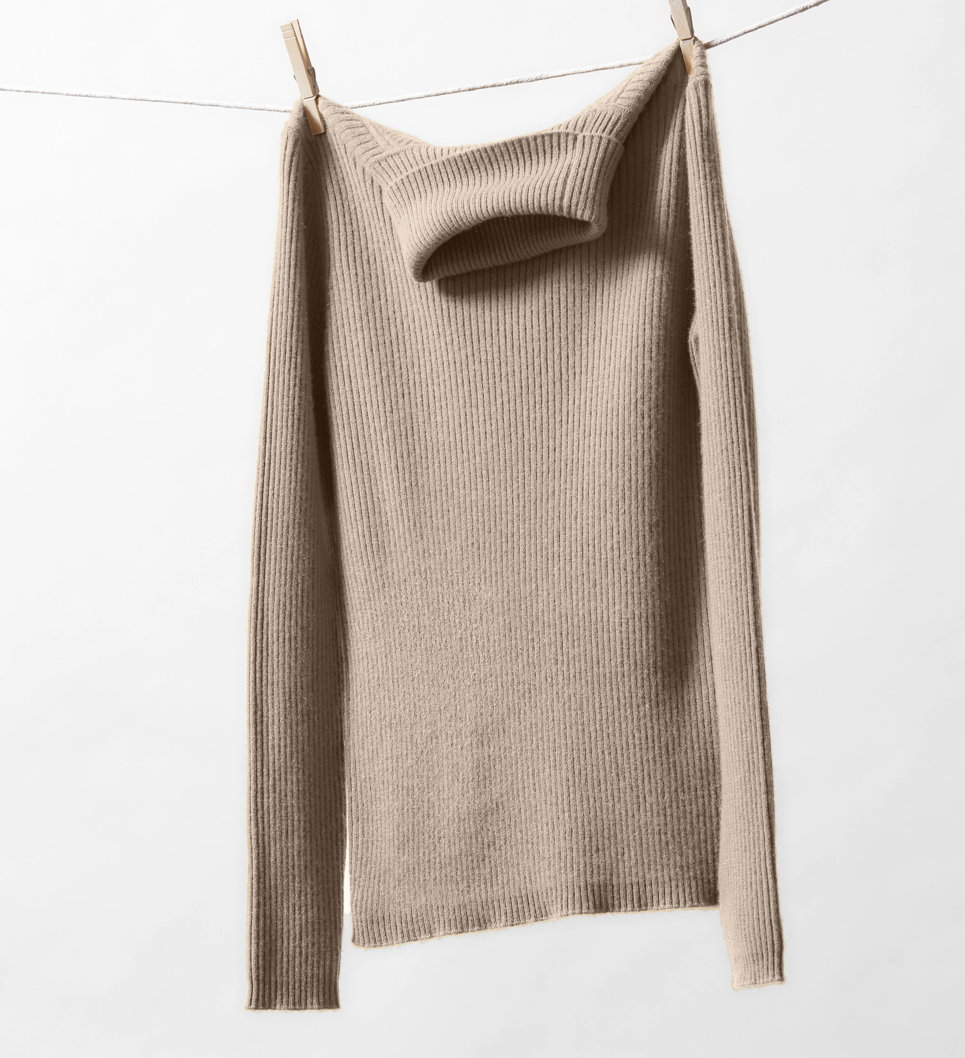 The Ribbed Turtleneck Cashmere Sweater