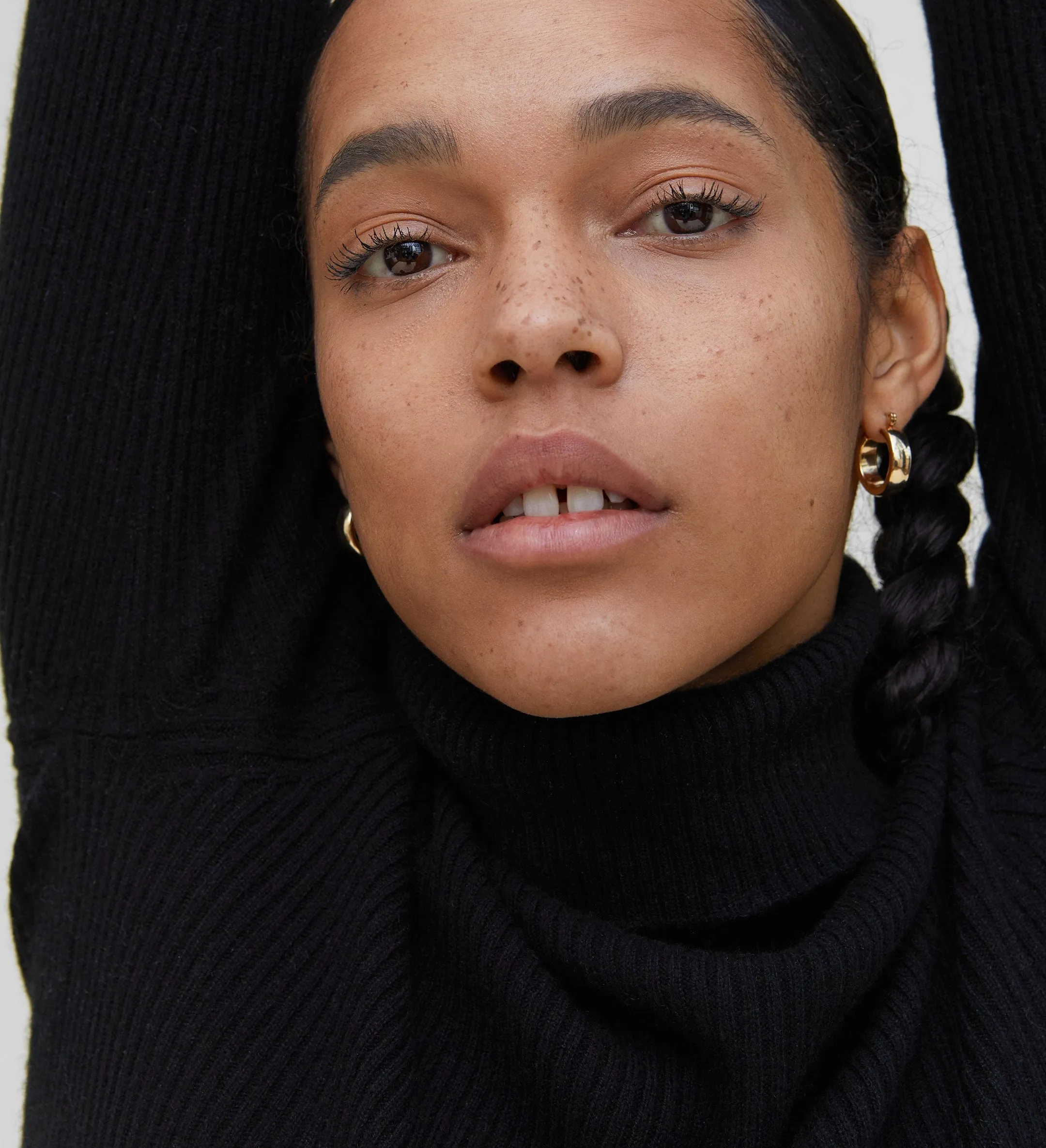 The Ribbed Turtleneck Cashmere Sweater