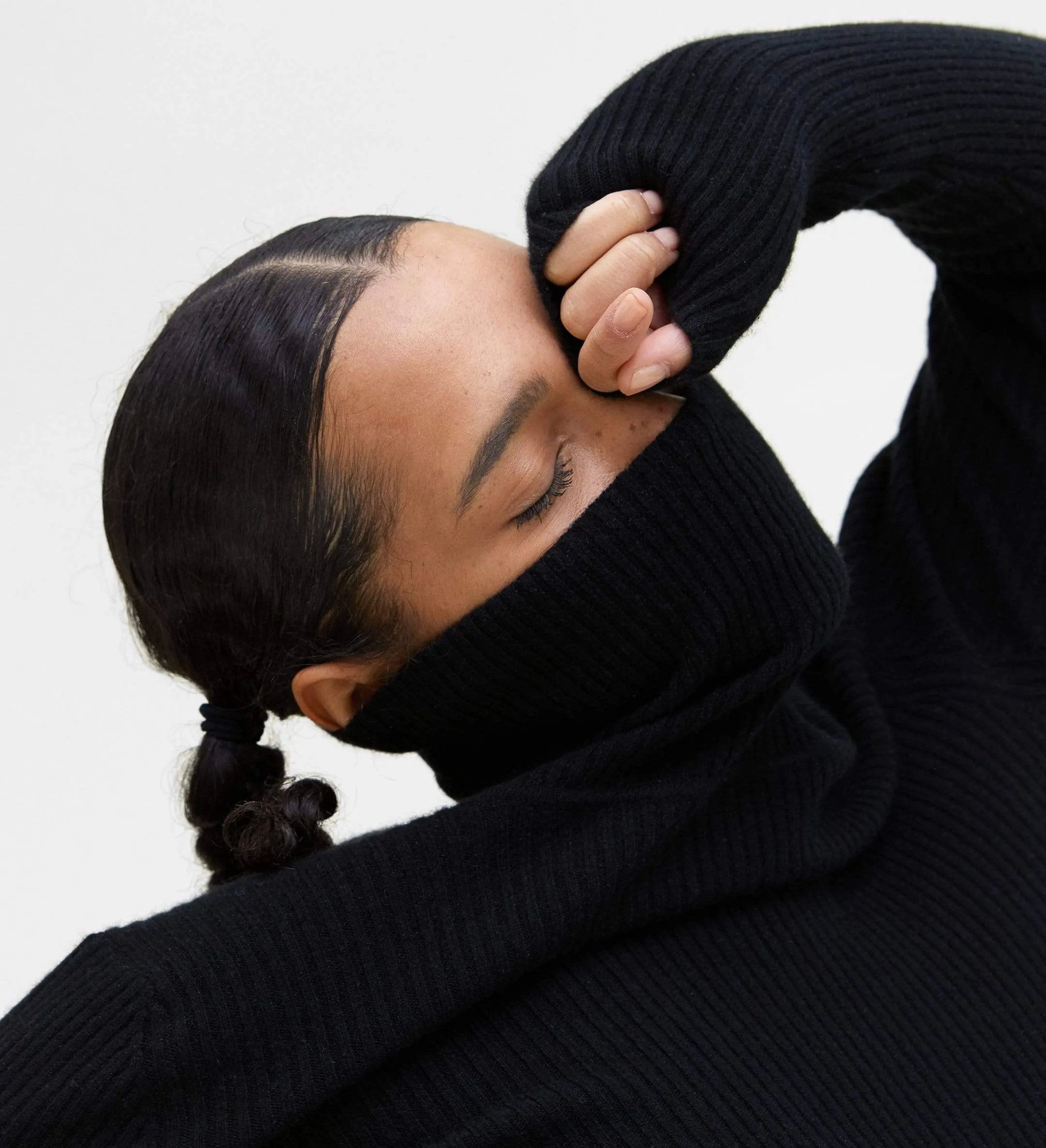 The Ribbed Turtleneck Cashmere Sweater