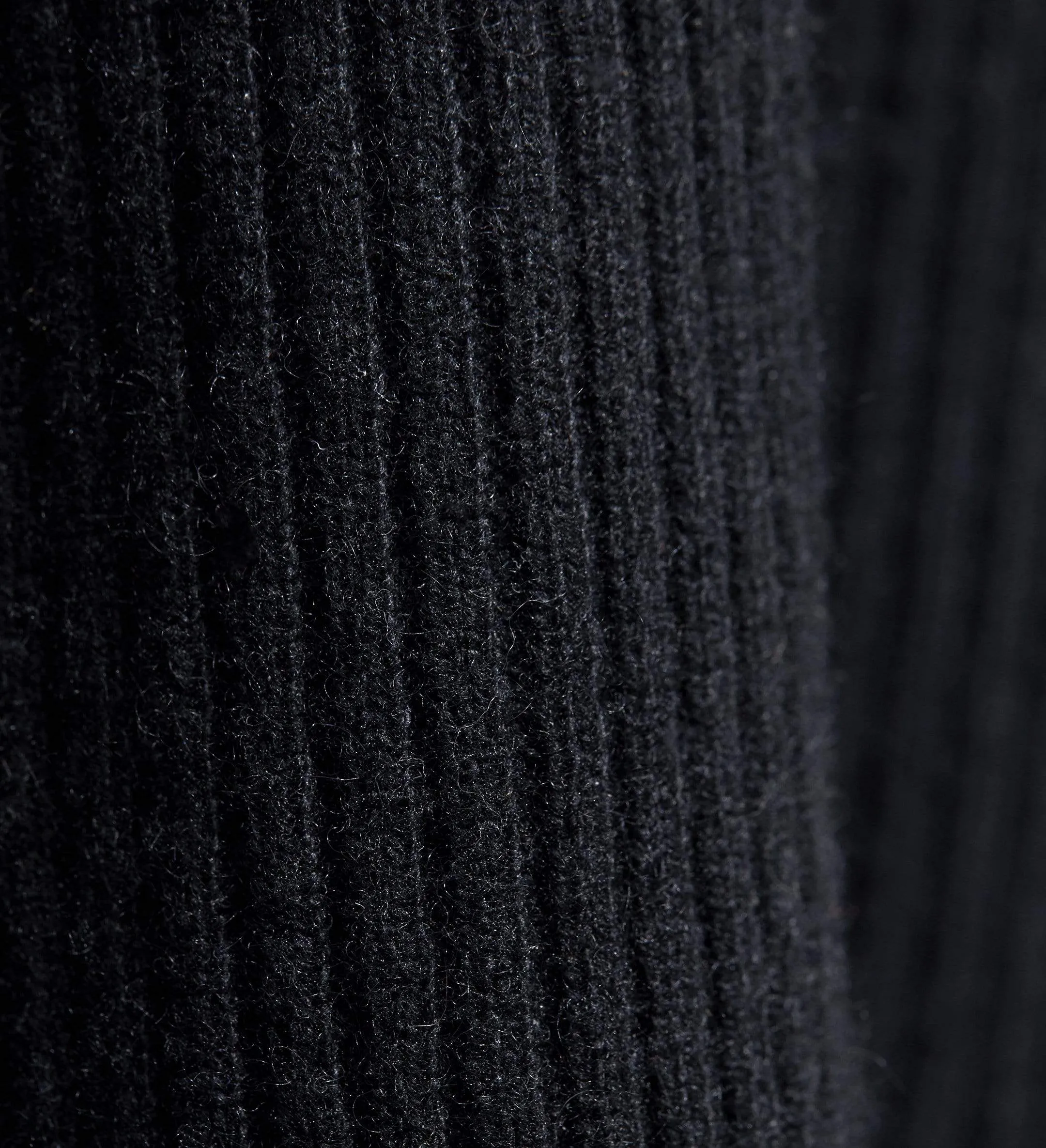 The Ribbed Turtleneck Cashmere Sweater